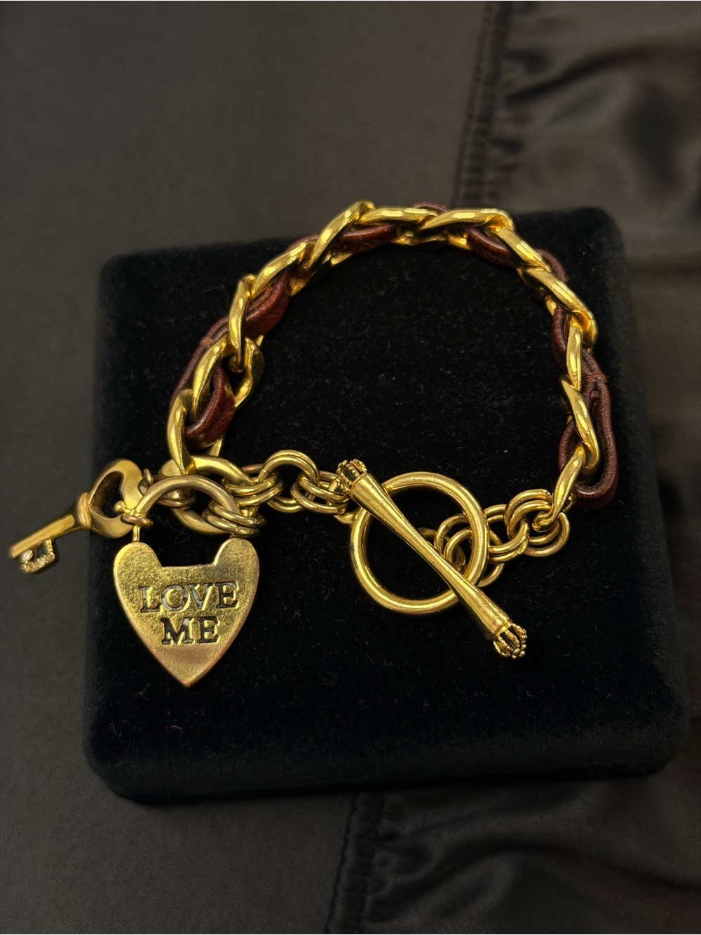 Vintage Juicy Couture Leather Weave Heart Lock & Key Toggle Bracelet Y2K - Picture 4 of 8
